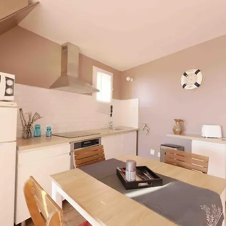 Au Bord De L'eau Apartment Fleury (Aude)